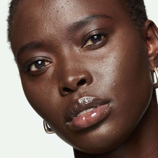 STUDIO FIX FLUID BASE NC65